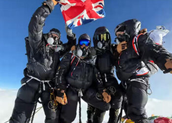 British team sets Everest record, sparks controversy